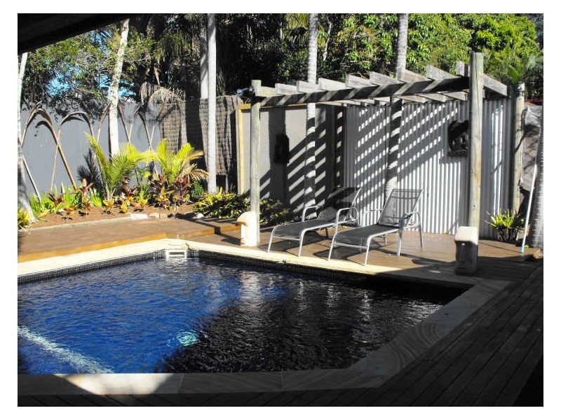 18 Dowling Drive, Southport QLD 4215