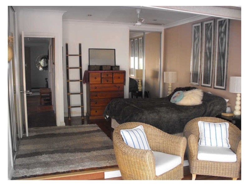 18 Dowling Drive, Southport QLD 4215