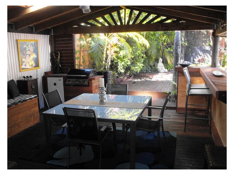 18 Dowling Drive, Southport QLD 4215