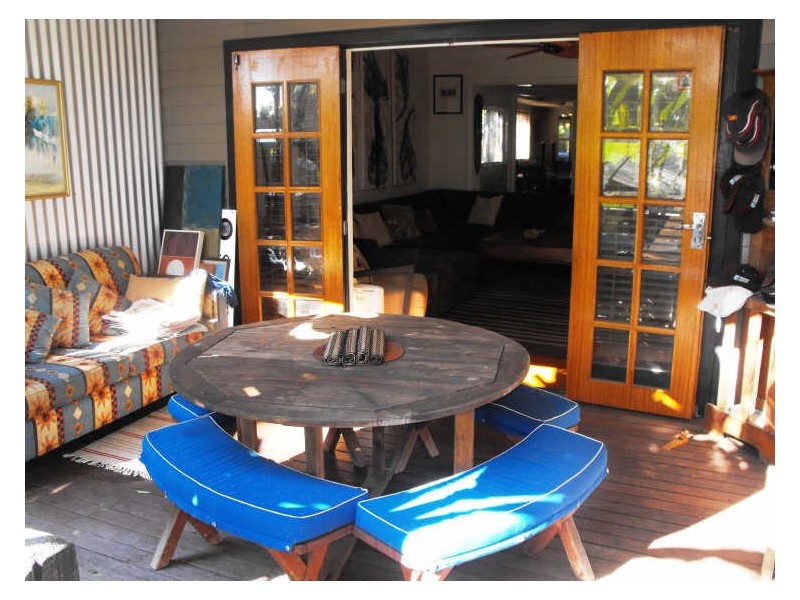 18 Dowling Drive, Southport QLD 4215