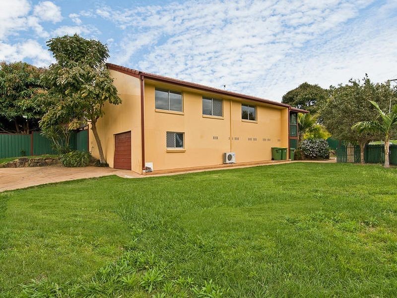 28 Lara Avenue, Southport QLD 4215