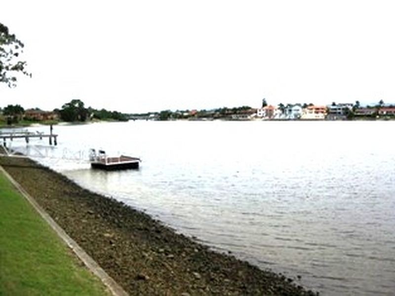 11/17 Duet Drive, Mermaid Waters QLD 4218