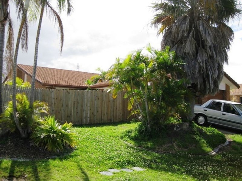 1/6 Calvary Court, Labrador QLD 4215