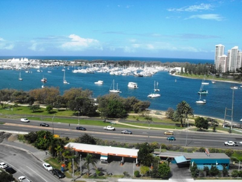 1505/4 Como Crescent, Southport QLD 4215