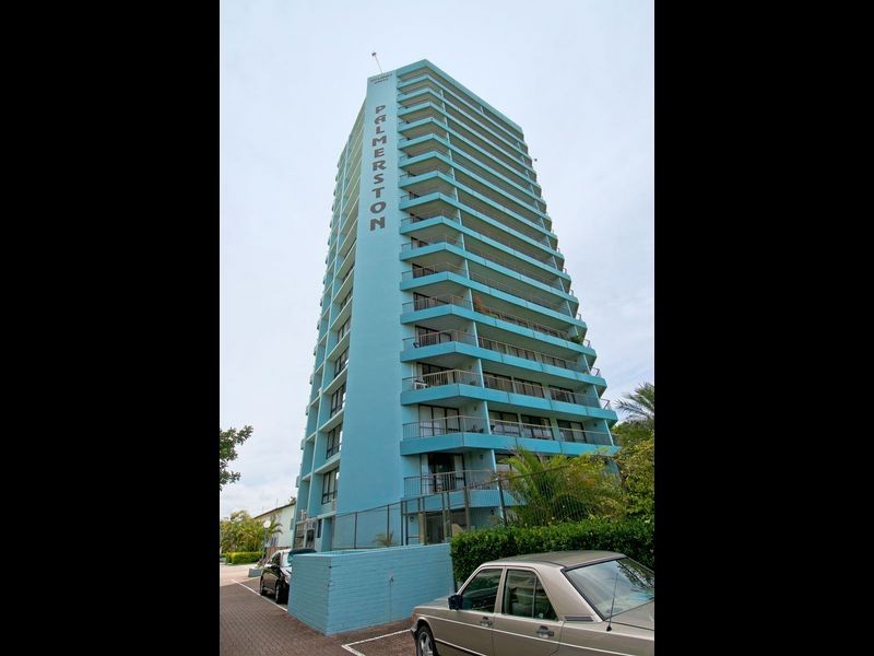 1B/114 Marine Pde, Southport QLD 4215