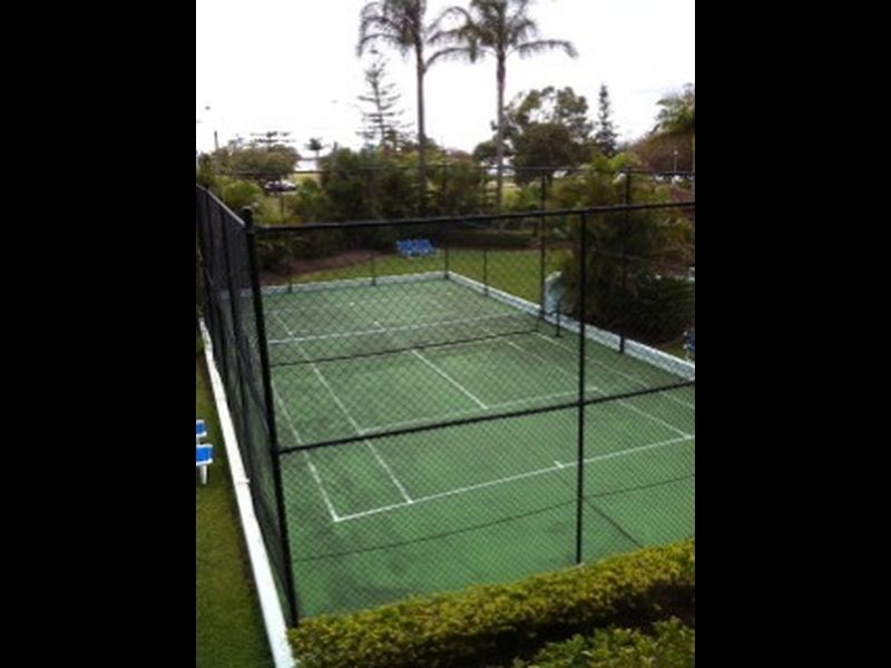 1B/114 Marine Pde, Southport QLD 4215