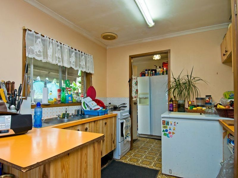 89 Roberts St, Labrador QLD 4215