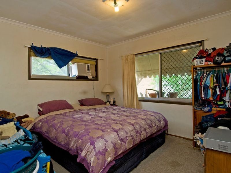 89 Roberts St, Labrador QLD 4215
