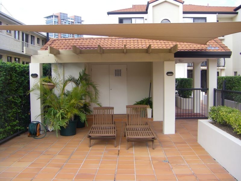 7/33 Lenneberg Street, Southport QLD 4215