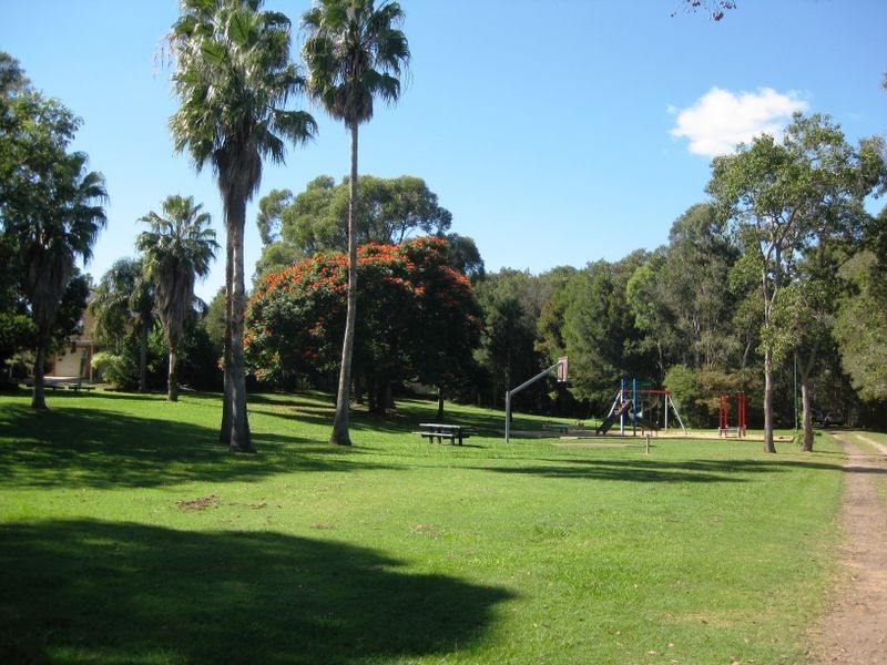 1/21 Terrigal Crescent, Southport QLD 4215