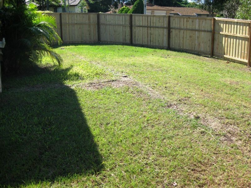 1/21 Terrigal Crescent, Southport QLD 4215