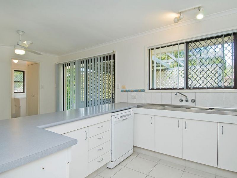 20 Lowanna Dr, Ashmore QLD 4214
