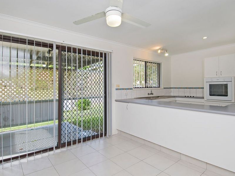 20 Lowanna Dr, Ashmore QLD 4214
