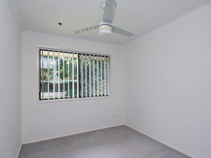 20 Lowanna Dr, Ashmore QLD 4214