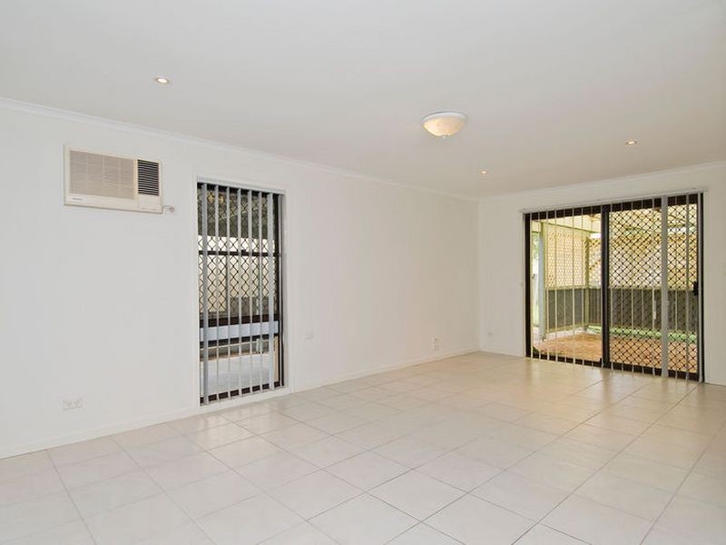 20 Lowanna Dr, Ashmore QLD 4214