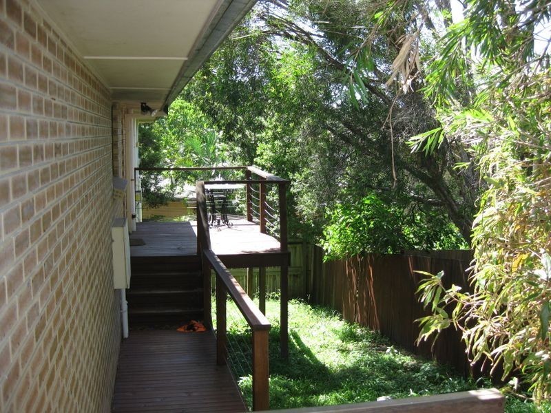 2/15 Caroline Avenue, Southport QLD 4215