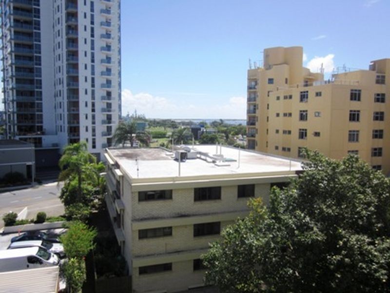 20/77 Brighton Pde, Southport QLD 4215