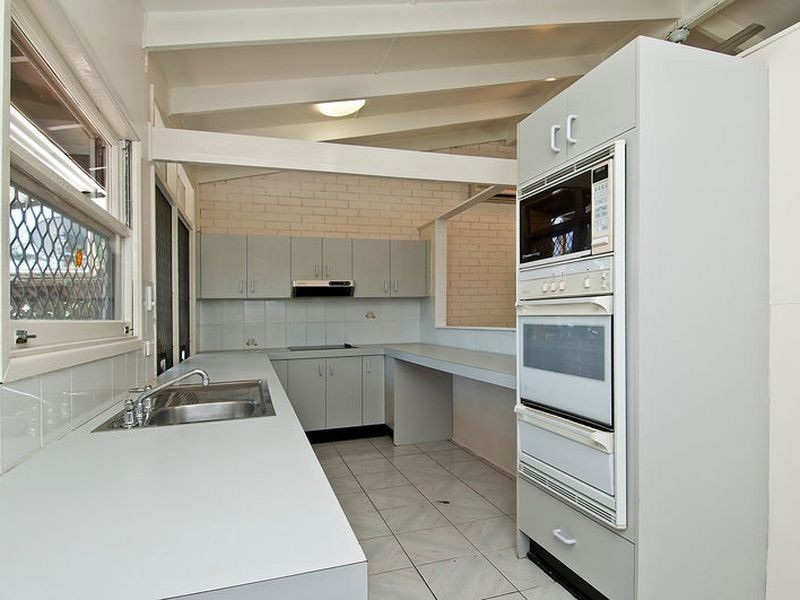 17 Ward St, Southport QLD 4215