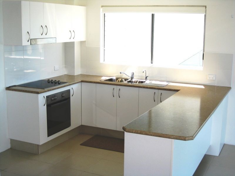4/294 Marine Parade, Labrador QLD 4215