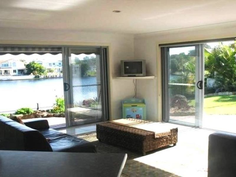 55/40 Cotlew Street East, Southport QLD 4215