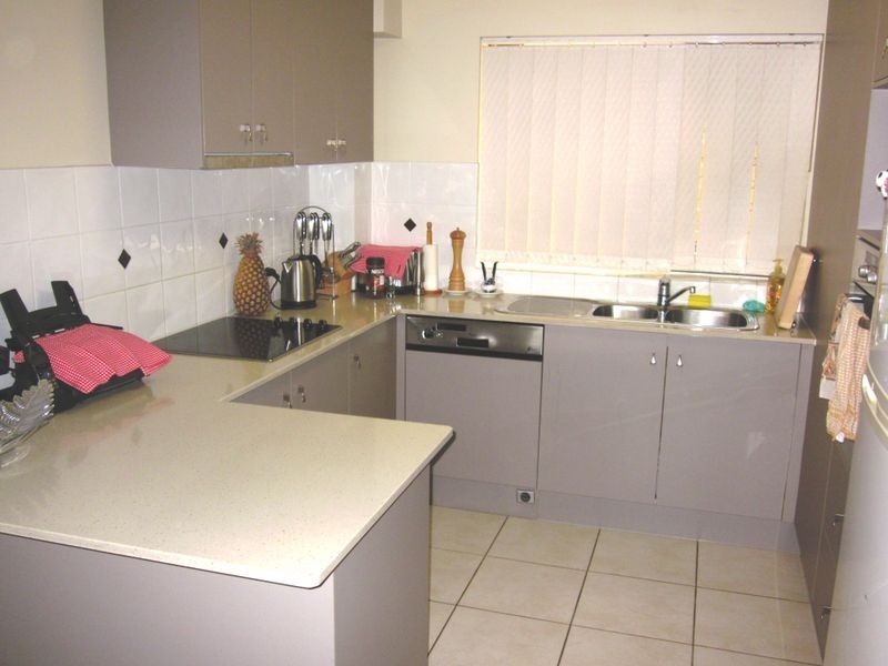 6/64 Queen Street, Southport QLD 4215