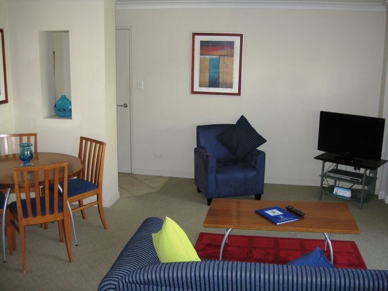 205/392 Marine Pde, Labrador QLD 4215