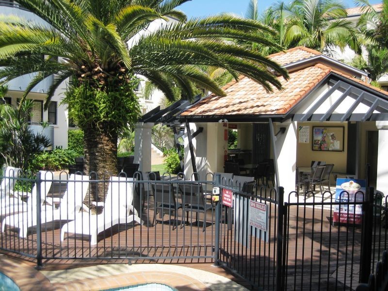 205/392 Marine Pde, Labrador QLD 4215