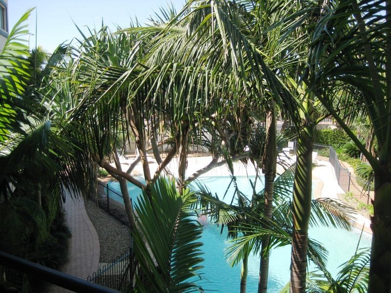 205/392 Marine Pde, Labrador QLD 4215