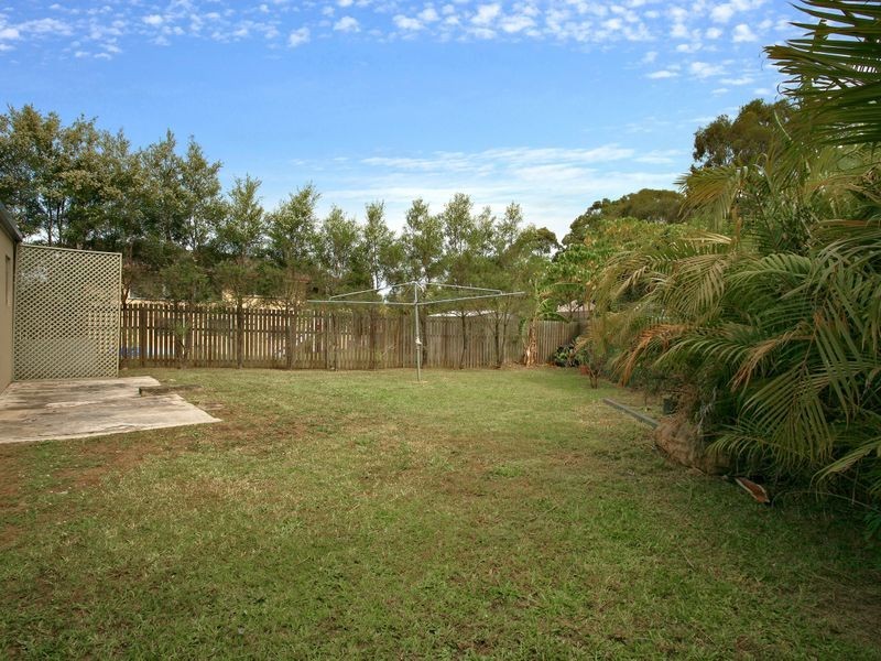 6 Woomera Crescent, Southport QLD 4215