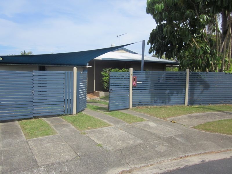 6 Woomera Crescent, Southport QLD 4215
