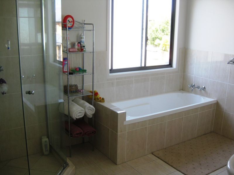 9 Imperia  Crescent, Varsity Lakes QLD 4227