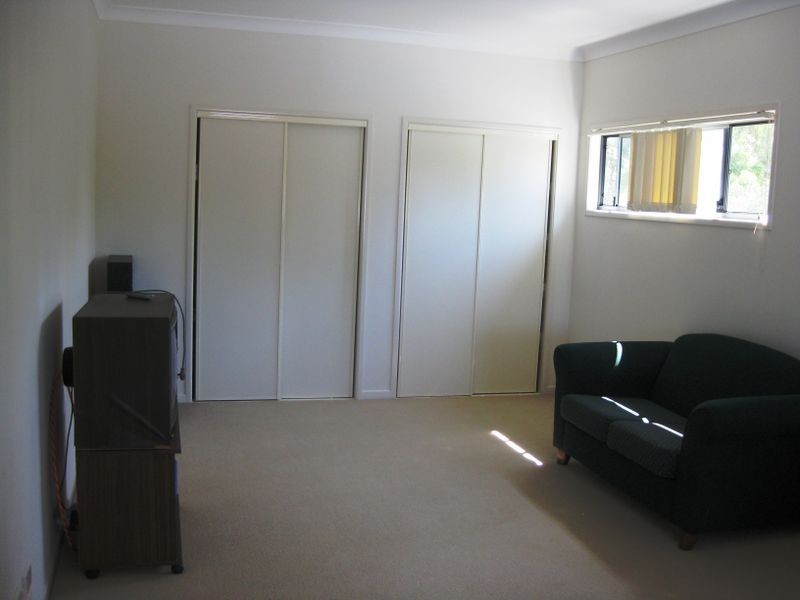 9 Imperia  Crescent, Varsity Lakes QLD 4227