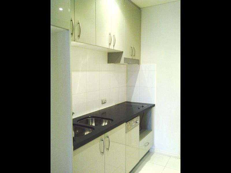 214/3 Como Crescent, Southport QLD 4215