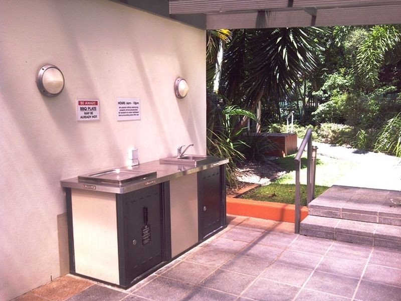 214/3 Como Crescent, Southport QLD 4215