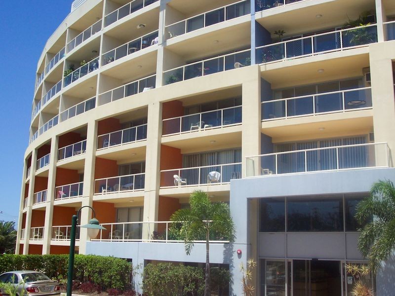 4/106 Marine Parade, Southport QLD 4215