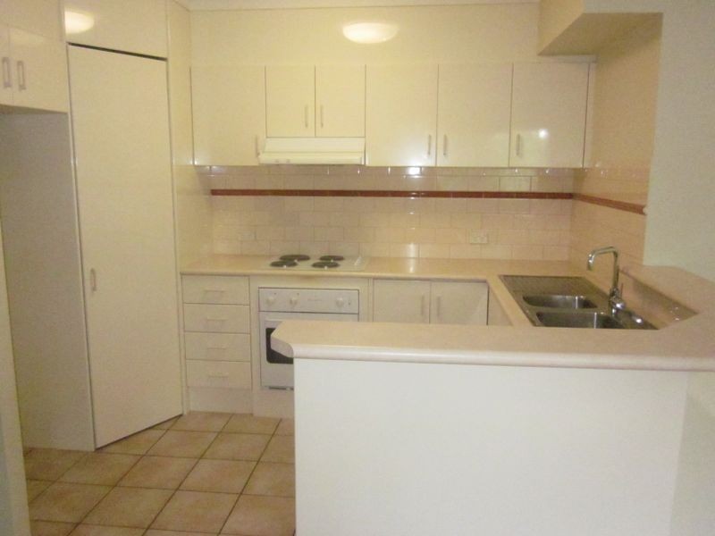 1/47 Pohlman Street, Southport QLD 4215