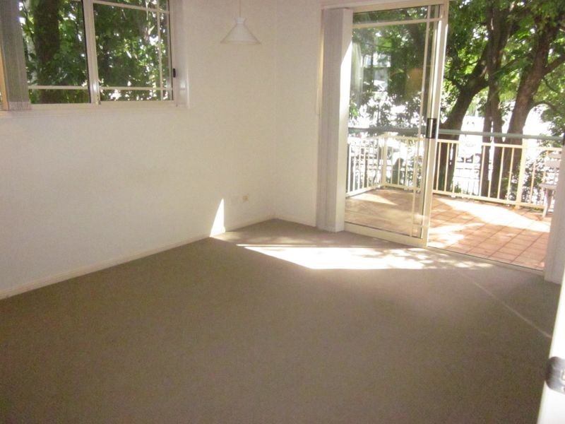 1/47 Pohlman Street, Southport QLD 4215