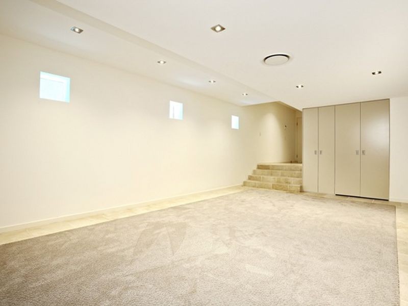 35B Hughes Avenue, Main Beach QLD 4217