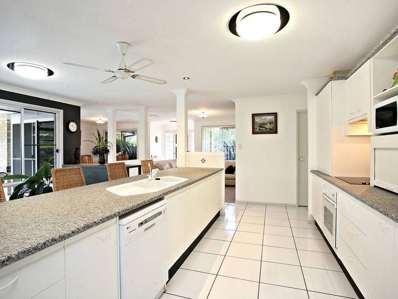 9 White Ash Road, Bonogin QLD 4213