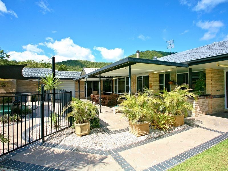 9 White Ash Road, Bonogin QLD 4213