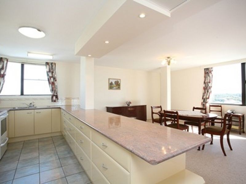 34/72 Marine Parade, Southport QLD 4215