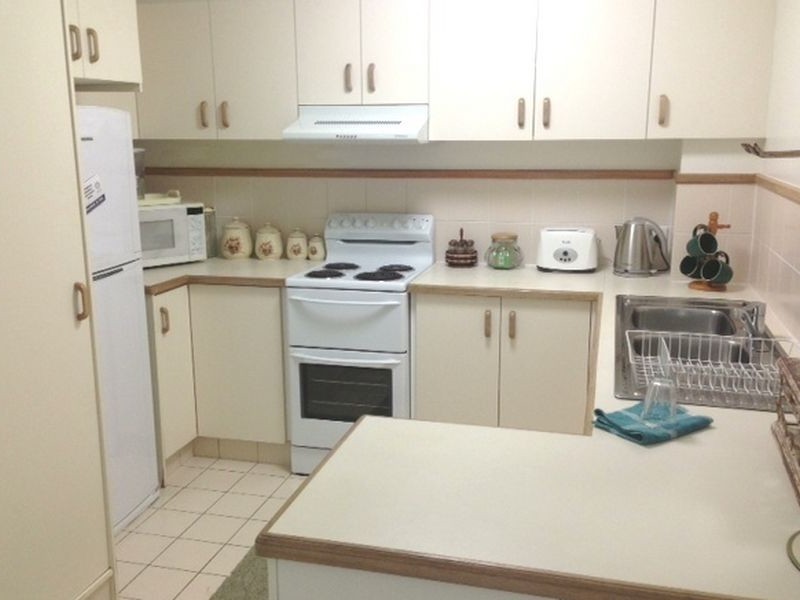 5/208 Scarborough Street, Southport QLD 4215