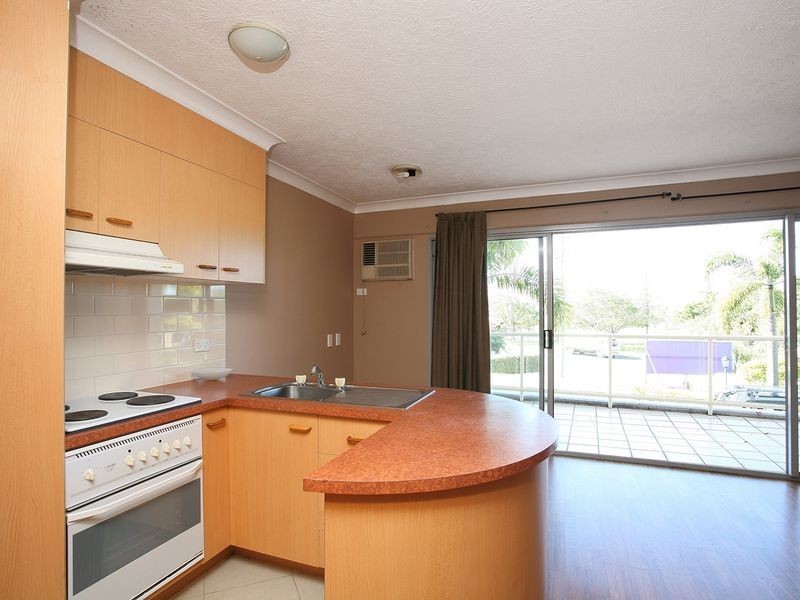 18/106-108 Marine Parade, Southport QLD 4215