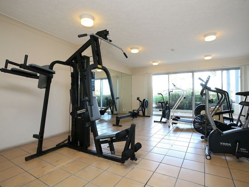 18/106-108 Marine Parade, Southport QLD 4215