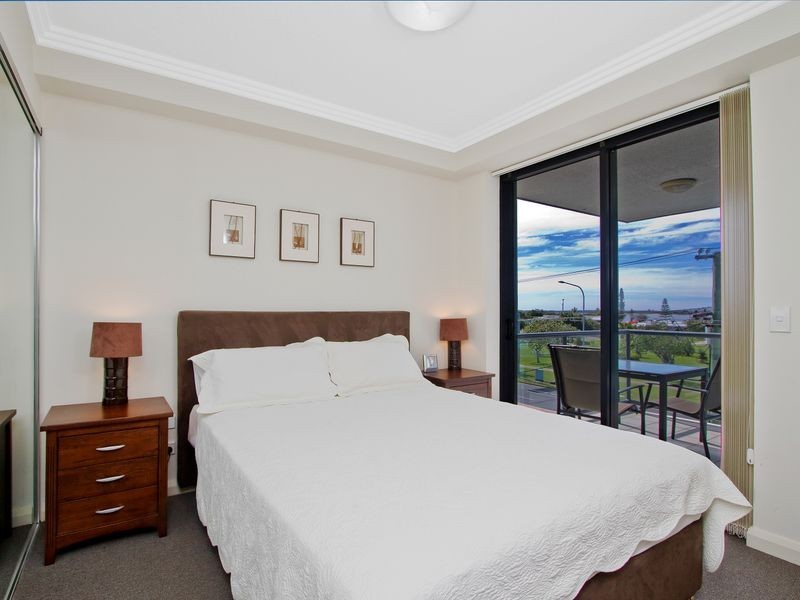 9/136 Marine Parade, Southport QLD 4215