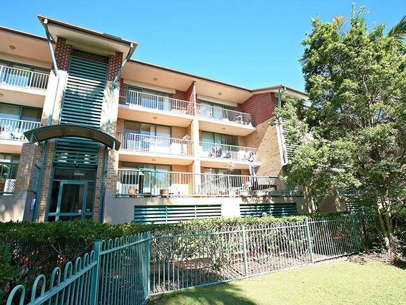 48/45 Pohlman Street, Southport QLD 4215