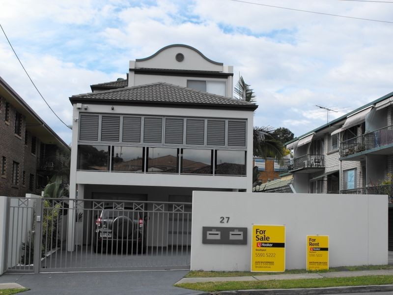 1/27 Lenneberg Street, Southport QLD 4215