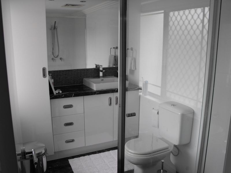1/27 Lenneberg Street, Southport QLD 4215