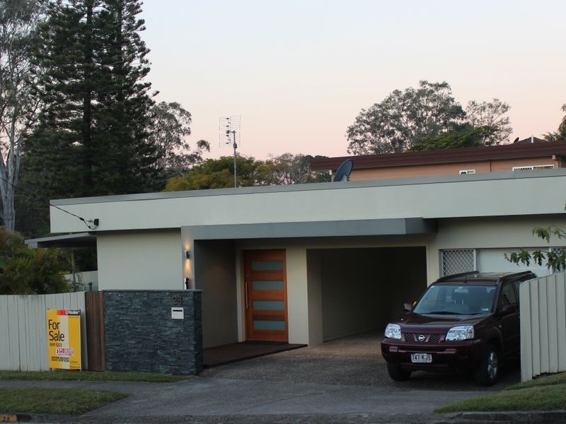 28 Dandar Drive, Southport QLD 4215