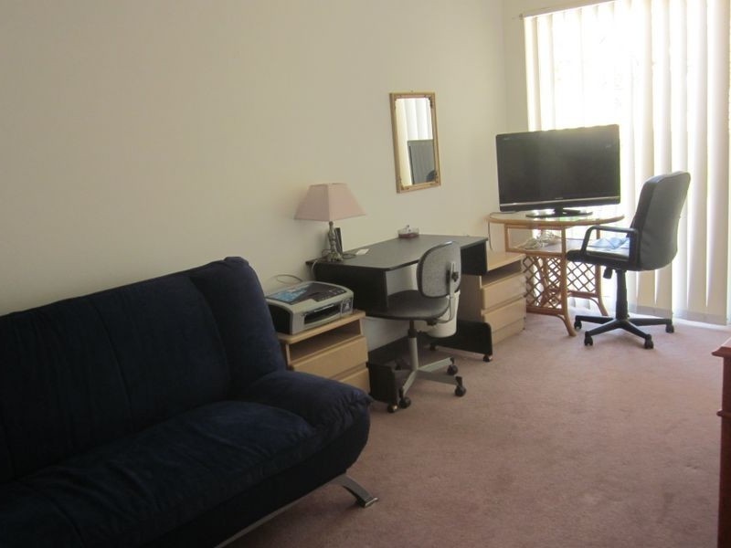 21 Sungold Ave, Southport QLD 4215